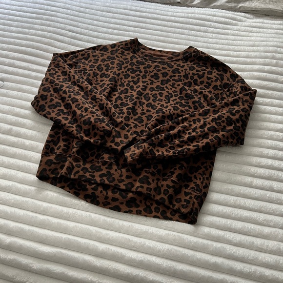 Leopard Sweater - Picture 2 of 5